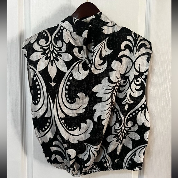 By Design Blouse - Picture 6 of 9